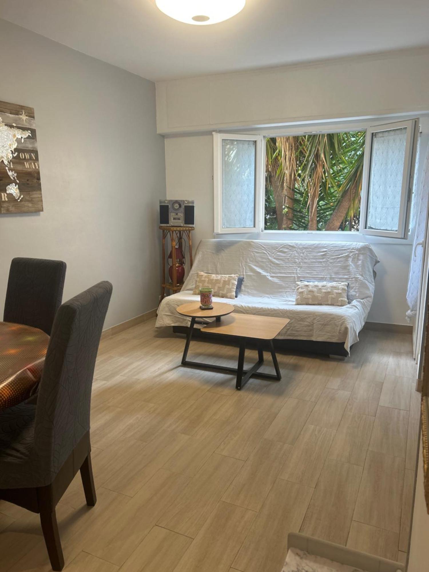 Location Saisonniere Lägenhet Menton Exteriör bild